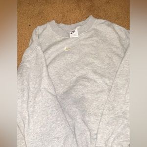 Grey nike crewneck